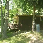 Letniskowy Brozowka Lodge *