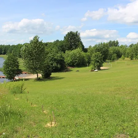 Letniskowy Brozowka Lodge *