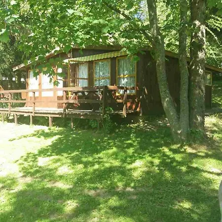 Letniskowy Brozowka Lodge