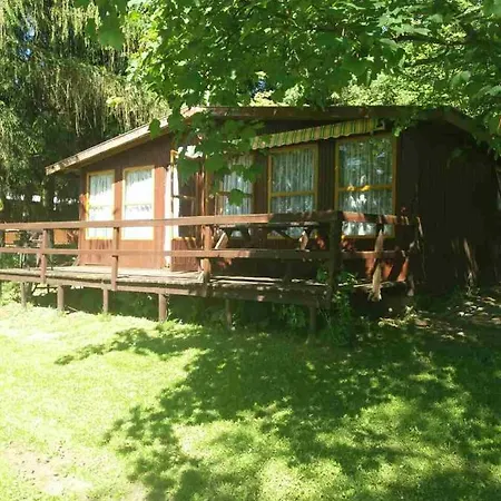 Letniskowy Brozowka Lodge