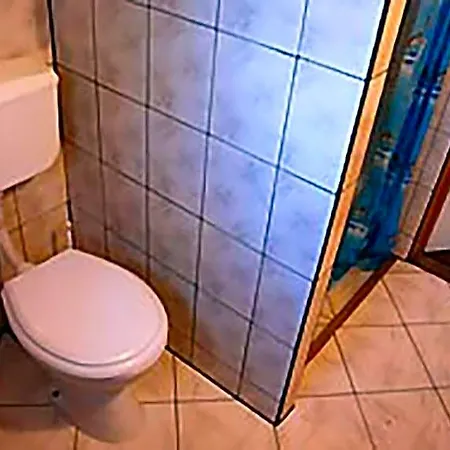 롯지 Letniskowy Brozowka