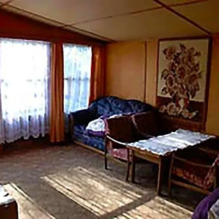 롯지 Letniskowy Brozowka